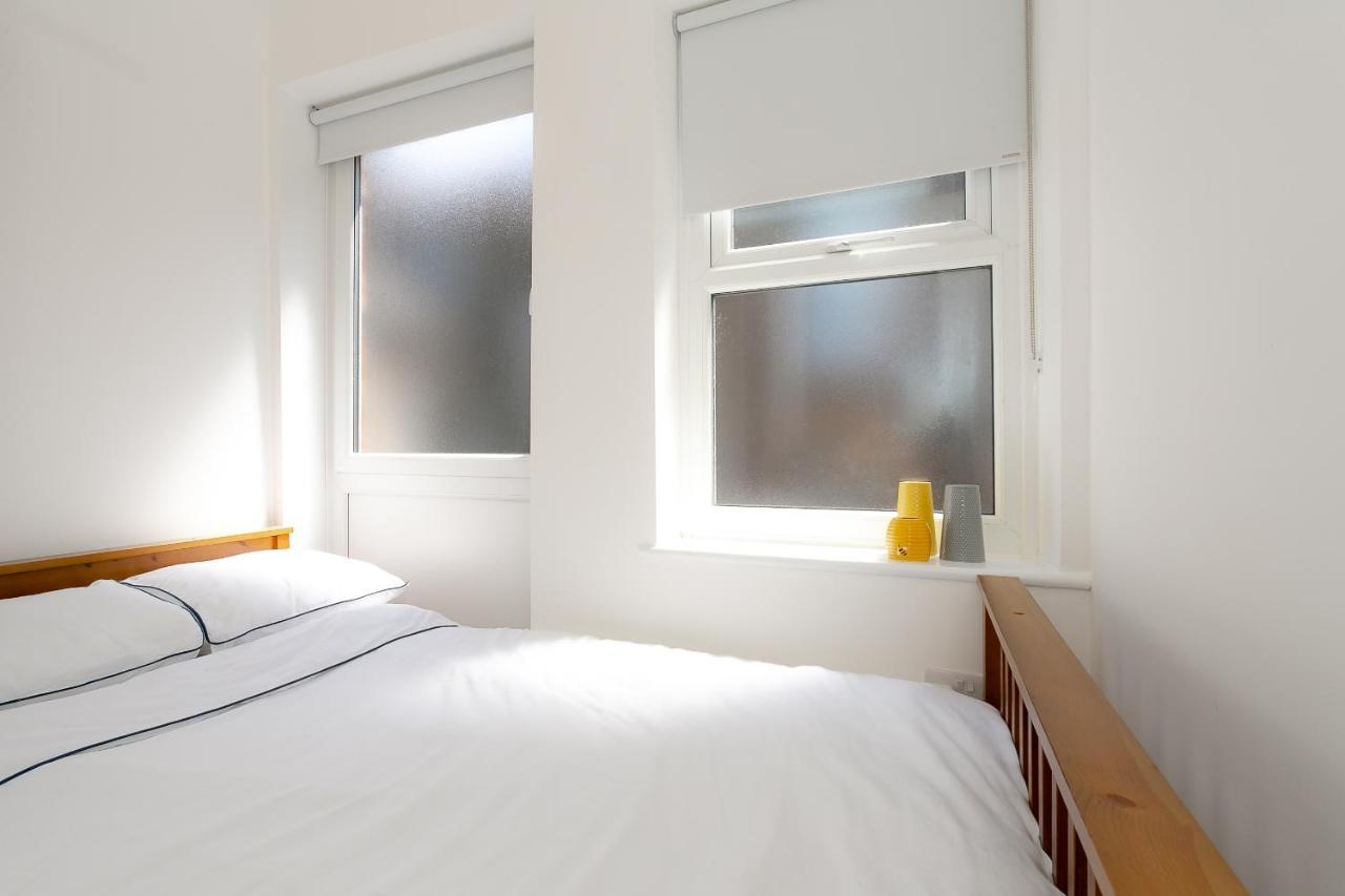 The Bs Hive, Modern, Stylish, 2 Bedroom House, In Harrogate Centre 외부 사진