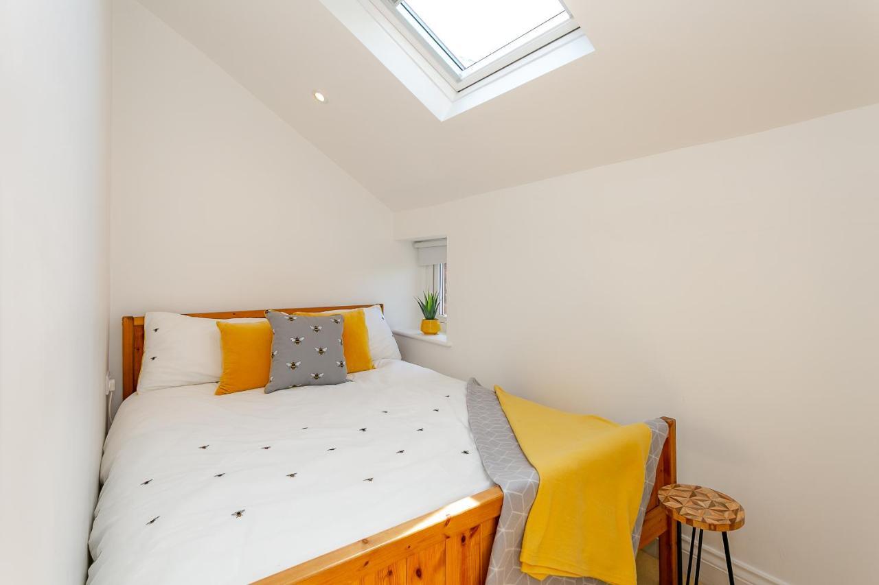 The Bs Hive, Modern, Stylish, 2 Bedroom House, In Harrogate Centre 외부 사진