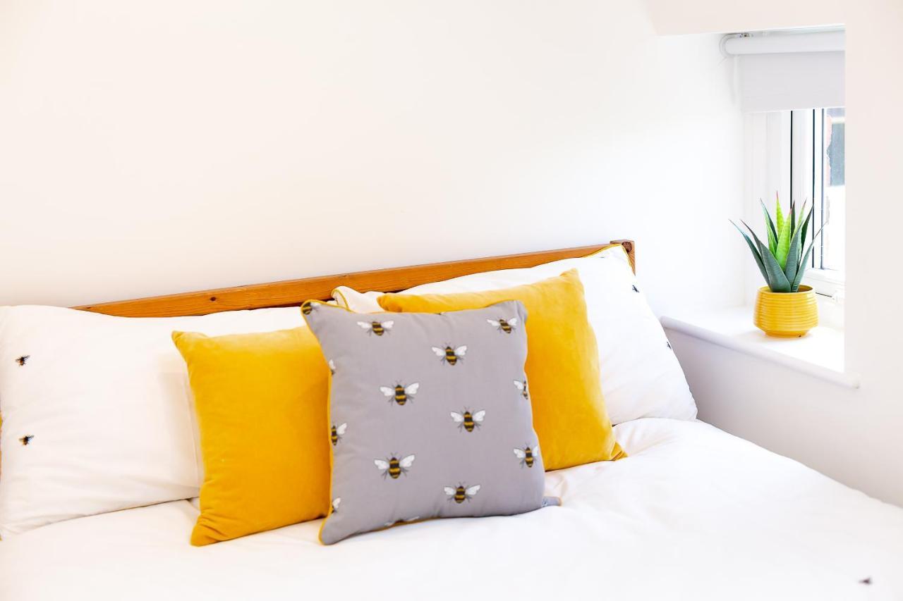 The Bs Hive, Modern, Stylish, 2 Bedroom House, In Harrogate Centre 외부 사진